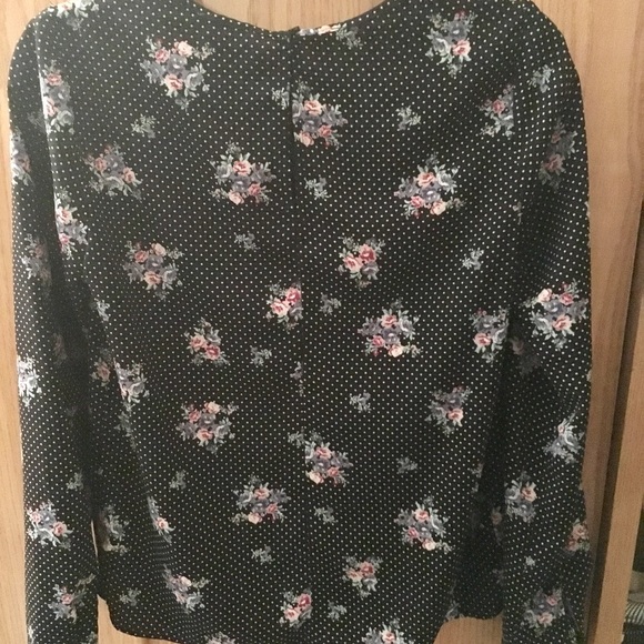 Forever 21 black floral blouse with polka dots - Picture 6 of 6